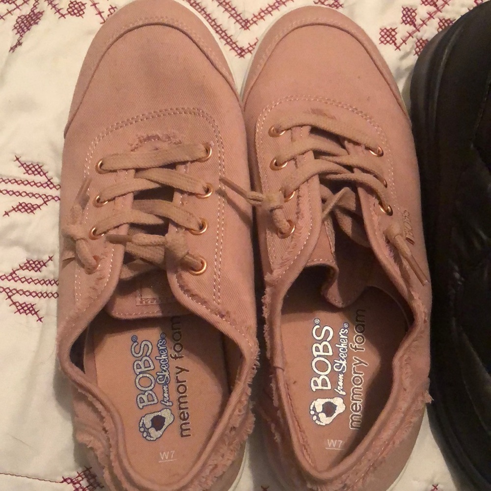 Bobs pink tennis